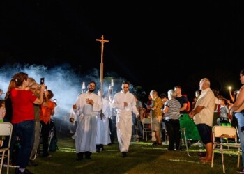 Con la Misa Popular de las Misiones se inició el Triduo Pascual