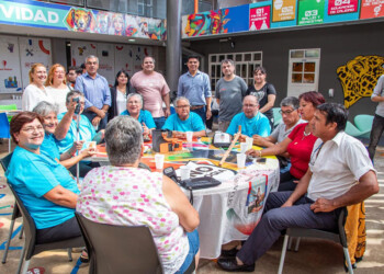 Adultos mayores accederán a talleres en la Escuela de Robótica