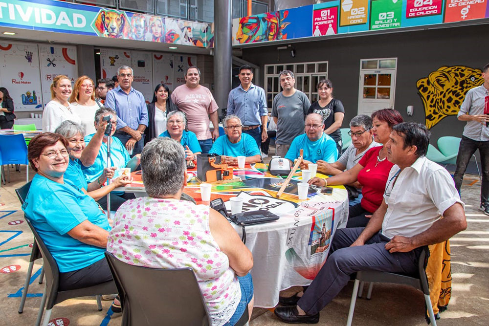 Adultos mayores accederán a talleres en la Escuela de Robótica