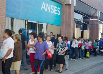 El haber jubilatorio no llega ni al tercio de la canasta mensual