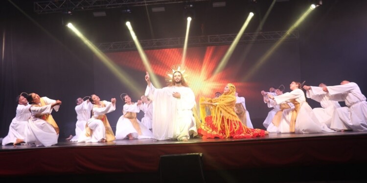 Con el espectáculo del Arcano, Alem se destacó en la Semana Santa