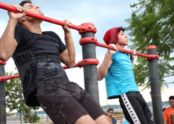 La calistenia tuvo su jornada en la costa de Posadas