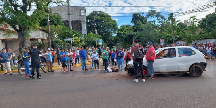Choque en el microcentro de Posadas dejó una mujer herida