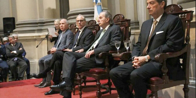 Los ministros actuales de la Corte Suprema que tratarían las dos demandas son Lorenzetti, Rosenkrantz, Maqueda y Rosatti.