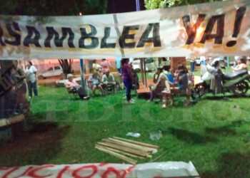 Vecinos de Candelaria realizan una manifestación frente a la COSCAL pidiendo se realice una asamblea de socios