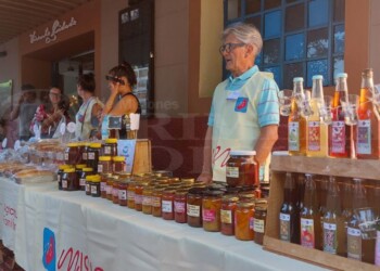 Posadas: productores de la Feria Franca llegaron al Centro Cultural Vicente Cidade