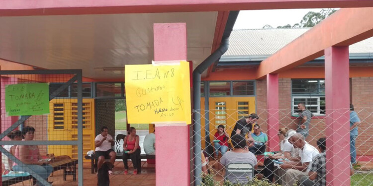 SIN RESPUESTA. El reclamo se extenderá por tiempo indefinido.