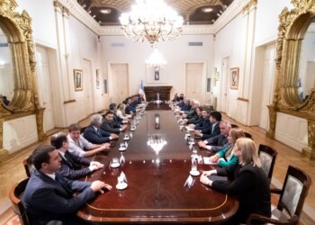 Pacto de Mayo: Passalacqua calificó como “productiva” y “positiva” la reunión entre gobernadores y la Nación