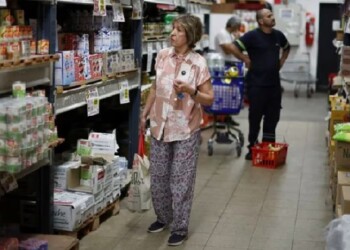 Inflación y consumo: la economía todavía no tocó fondo