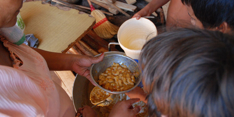 CON RECURSOS PROPIOS. La desaceleración económica que hay empieza a resentir las cajas para sostener programas.