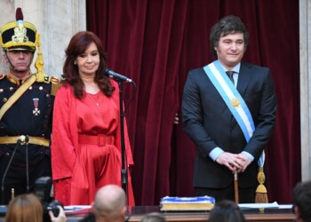 Cristina Kirchner, a Javier Milei: “Cálmese Presidente”