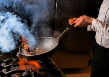 Cómo eliminar el olor a quemado de tu casa con un truco sencillo