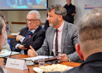 Tras el escándalo de los sueldos del Poder Ejecutivo, Milei echó al secretario de Trabajo