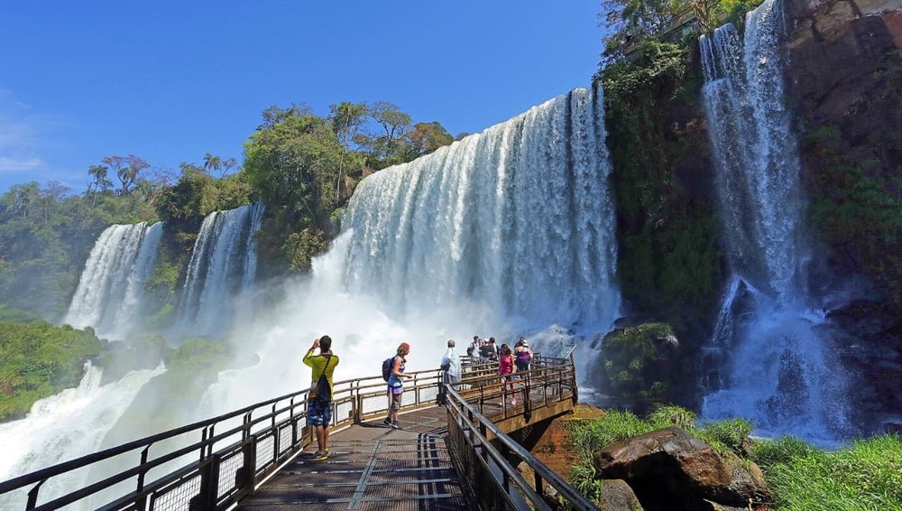 Tras la caída del 30% del número de visitantes, en Iguazú ponen la expectativa en Semana Santa