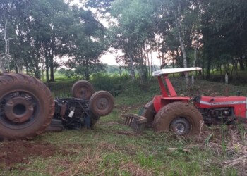 Otra tragedia en El Soberbio: agricultor murió aplastado por su tractor