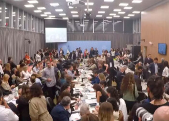 Ley Bases: retiraron al Banco Nación de la lista de empresas a privatizar y repusieron los impuestos al tabaco