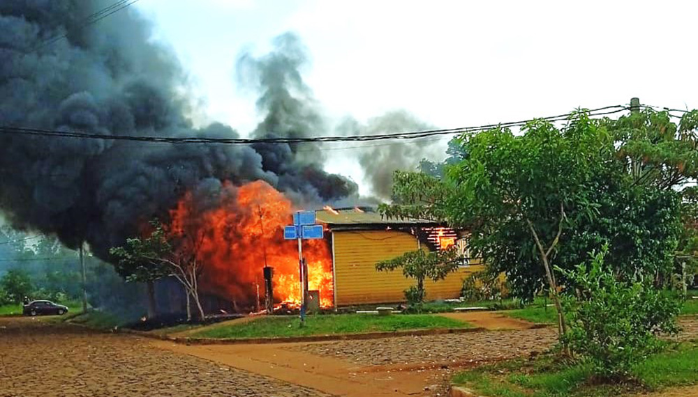 Barrio 508 Viviendas de Itaembé Guazú: “Por lo pronto parece raro que ocurran este tipo de incendios”