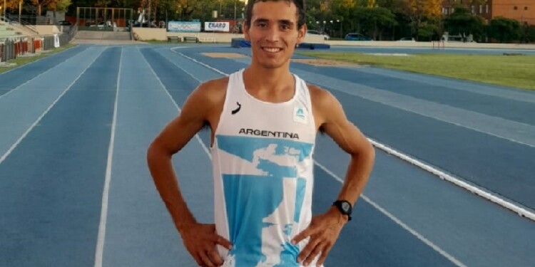 CELESTE Y BLANCA. El obereño, el último domingo, con la camiseta argentina.