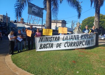 Denuncian que el normalizador de la COSCAL es candidato de Flores