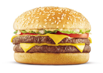 McDonald’s presenta su nueva creación para los fanáticos de las hamburguesas: la Doble Carne Royal