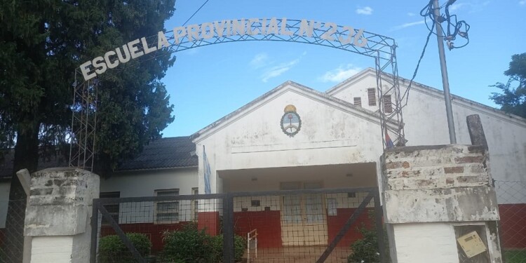 ABORDAJE. Docentes y alumnos reciben contención del área de salud mental.