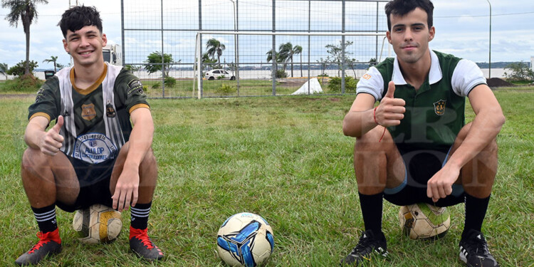 SIN DESCANSO. Desde febrero, Luciano Yvachuta (primero a la izquierda) y Leonardo Szkabrij se están preparando.