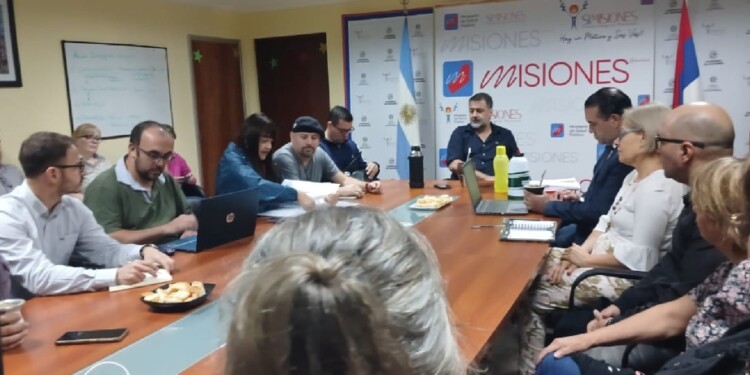 PARITARIA.Ayer se reunió el gobierno provincial con los gremios.