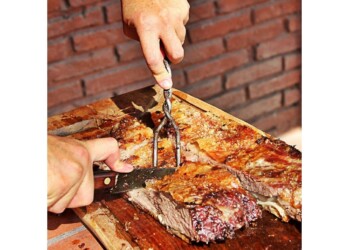 Denunció a su vecino con la Policía por hacer un asado el Viernes Santo