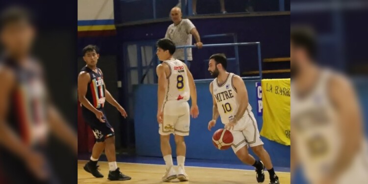 SOLO UNO SEGUIRÁ ARRIBA. El Auriazul y el Azurro comparten el primer lugar, pero solo uno mantendrá el puesto./ Foto Prensa Mitre