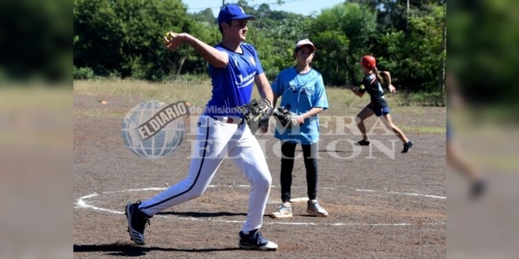 ENCUENTRO EN CASA. Los Tucanes fueron anfitriones y recibieron a los equipos de Águilas y Japoneses, de Corrientes.