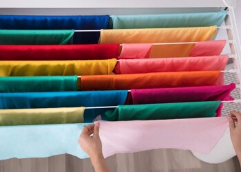 Cuál es el efectivo método japonés para secar la ropa y evitar el olor a humedad
