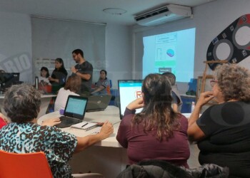La Escuela de Robótica instruye sobre nuevas tecnologías y ciberseguridad a casi 200 adultos mayores