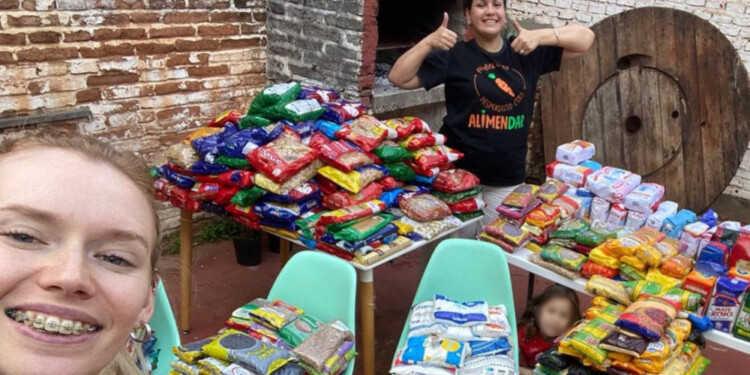 VOLUNTARIADO. Alimendar Posadas acciona en 22 comedores de la ciudad de Posadas, donde cada vez más familias asisten.