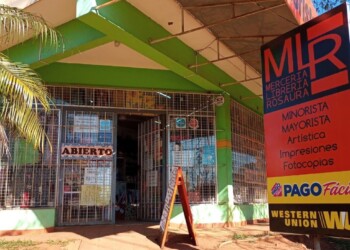 Asaltó y se acordó que necesitaba perfume y cremas