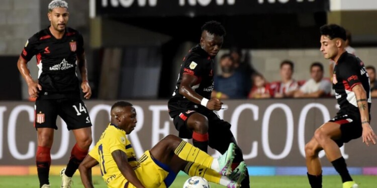 "Xeneizes" y "pinchas" se enfrentaron en fase regular, con triunfo para estos últimos