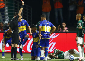 Conmebol sancionó y multó a Boca por conductas racistas