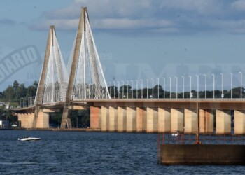 Miles de argentinos cruzaron a Encarnación a realizar compras durante el fin de semana largo