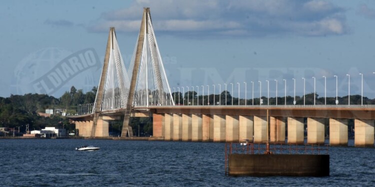 POSADAS-ENCARNACIÓN. La medida busca impulsar el comercio, la actividad exportadora y el turismo, además de compensar las asimetrías tributarias con los países limítrofes.