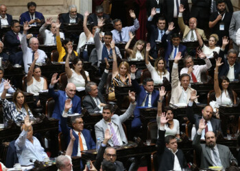 Diputados aprobó en general la Ley Bases