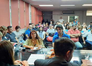 La Provincia dio por cerrada la paritaria y gremios docentes convocaron al paro