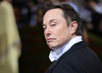 Elon Musk anunció que despedirá a más de 14.000 trabajadores, el 10% de su planta global