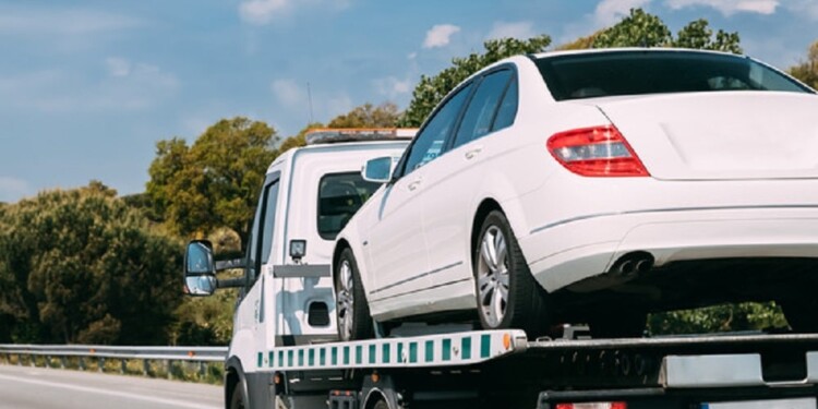 CUANDO CUBRE. El servicio de grúas se limitará únicamente en casos de daño, incendio robo y hurto del vehículo.