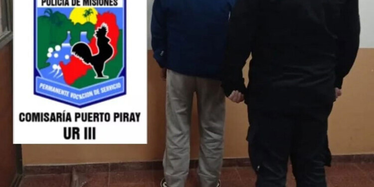 ARMAS Y ACUSADO. La lanza confeccionada por Verón en el piso durante su detención.