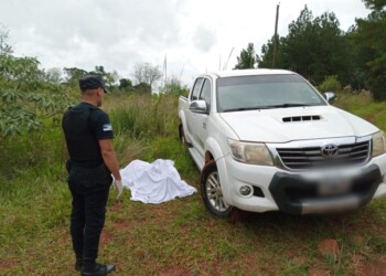 Hallaron a un hombre muerto dentro de su camioneta