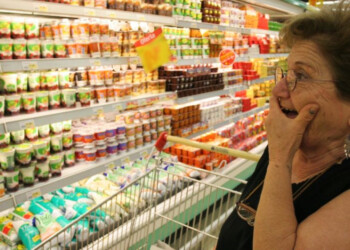 La inflación fue del 11% en marzo y acumuló 287,9% en doce meses, según el INDEC