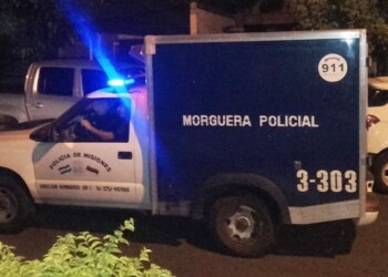 Hallaron a una mujer sin vida flotando en la costanera de Candelaria