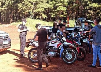 Desarticulan organización de picadas ilegales de motos en Pozo Azul