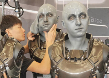 China ya puso fecha para empezar a construir robots humanoides en masa