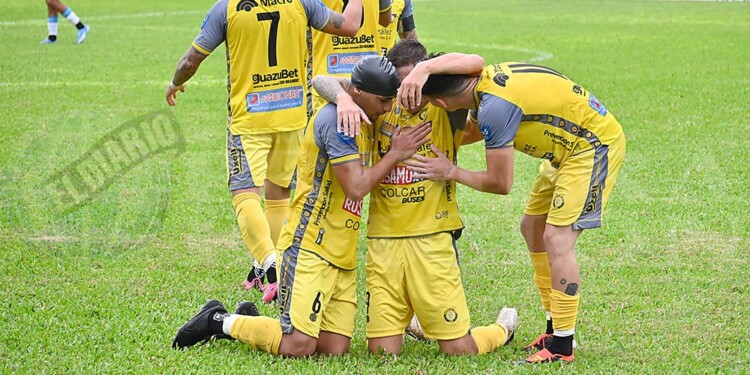 EN RACHA. Crucero tiene al goleador del torneo en sus filas: Matías Domínguez.