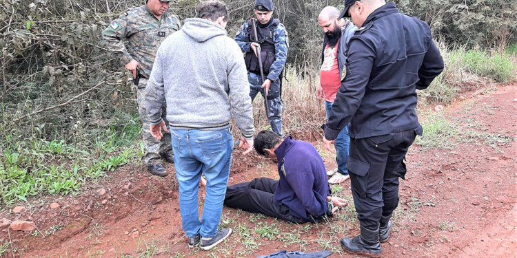 OCULTO. El sindicado femicida estuvo seis días en una zona de monte a 1.500 metros del cauce del Iguazú.